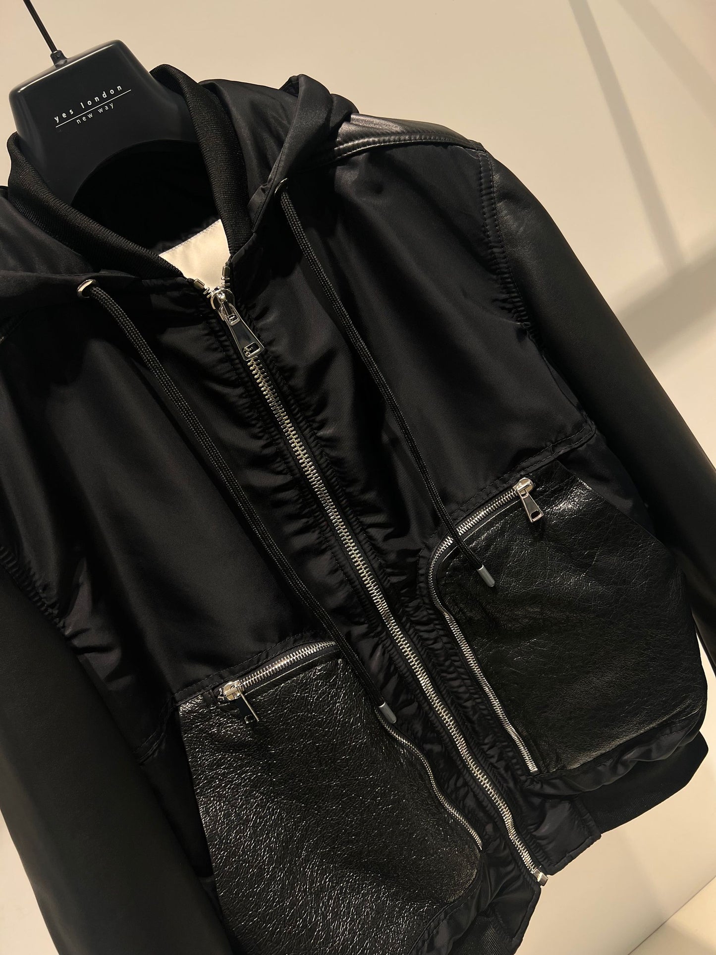 Bomber nylon e pelle