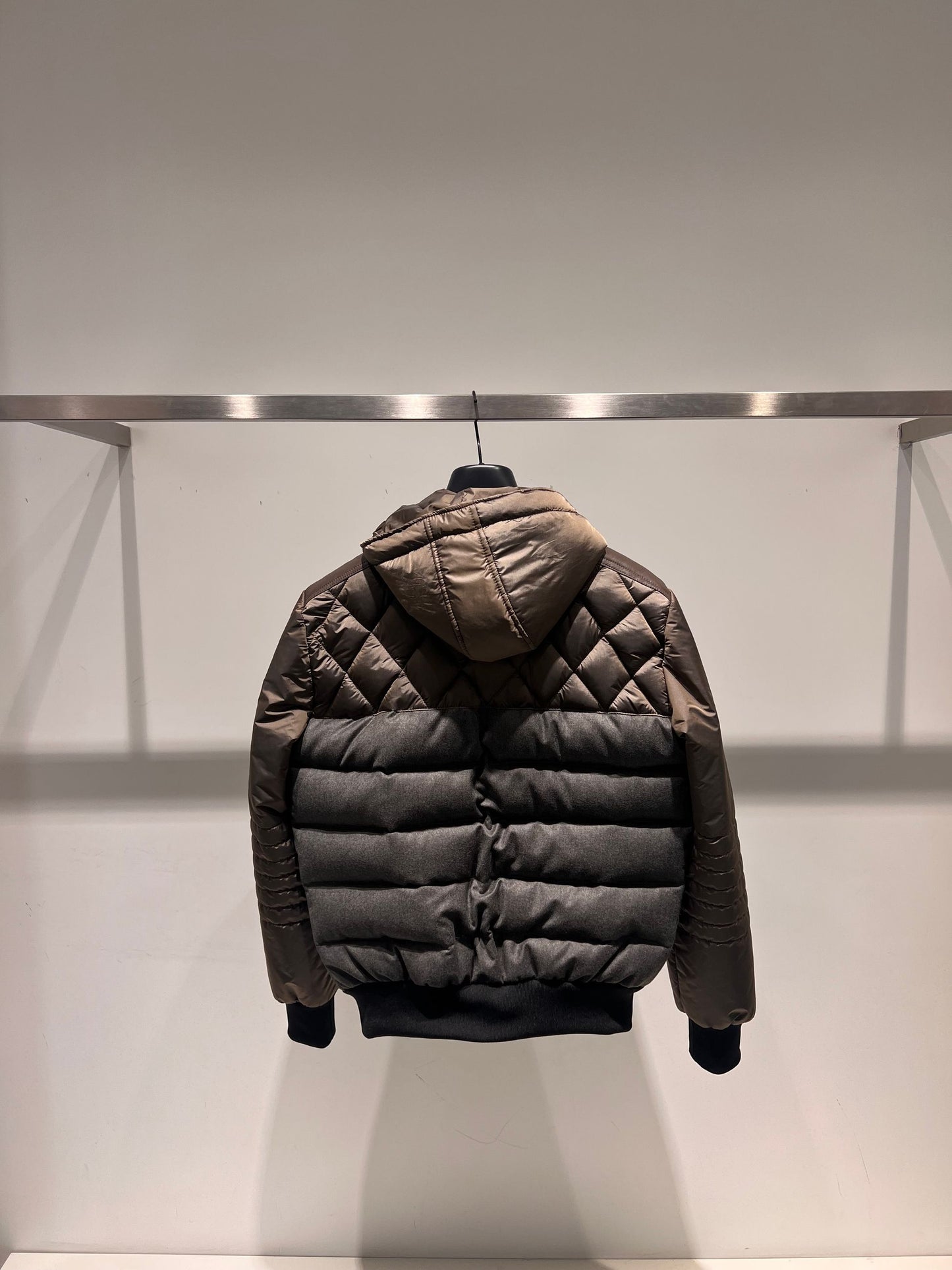 piumino con busto in lana