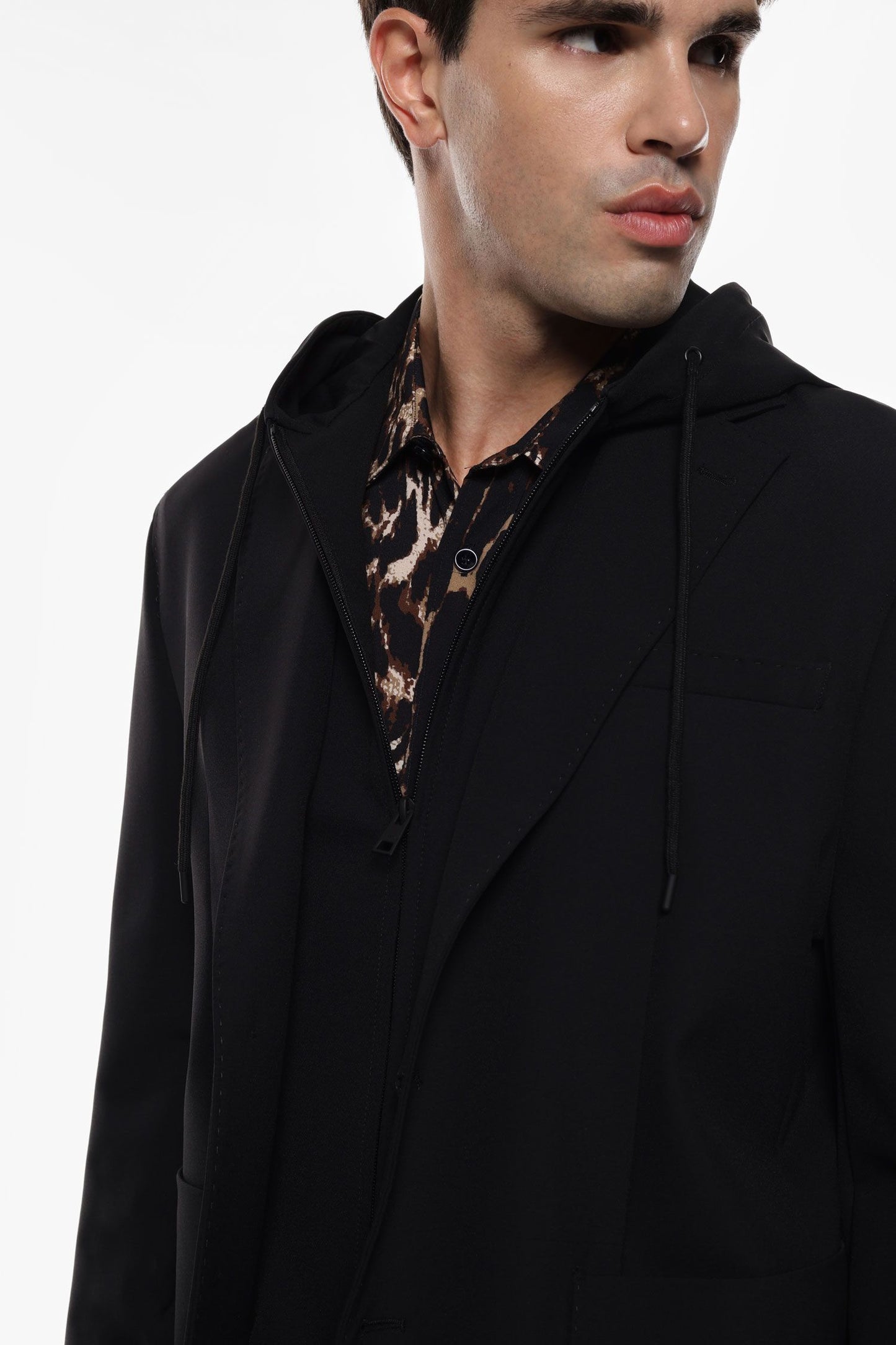 Giacca mono petto con cappuccio