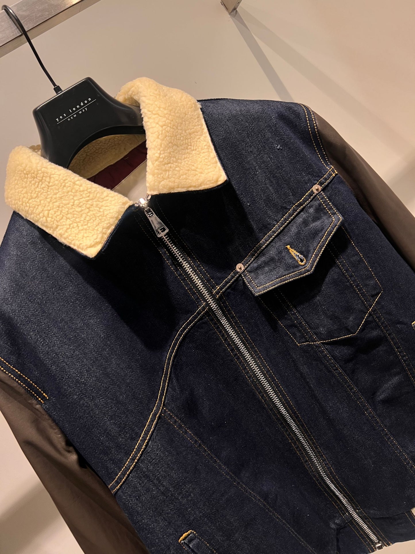 Montone in tessuto denim