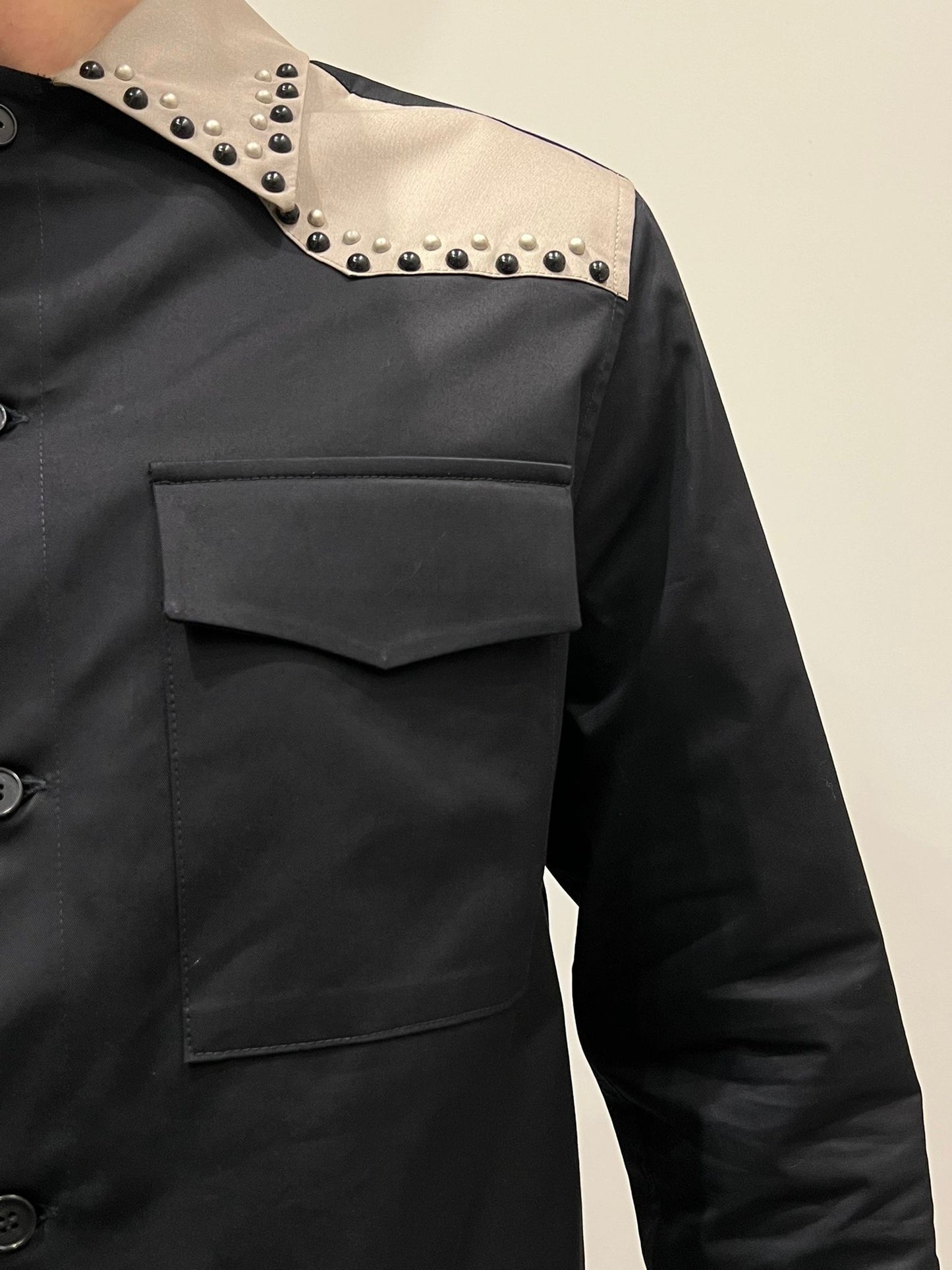OVERSHIRT CON BORCHIE