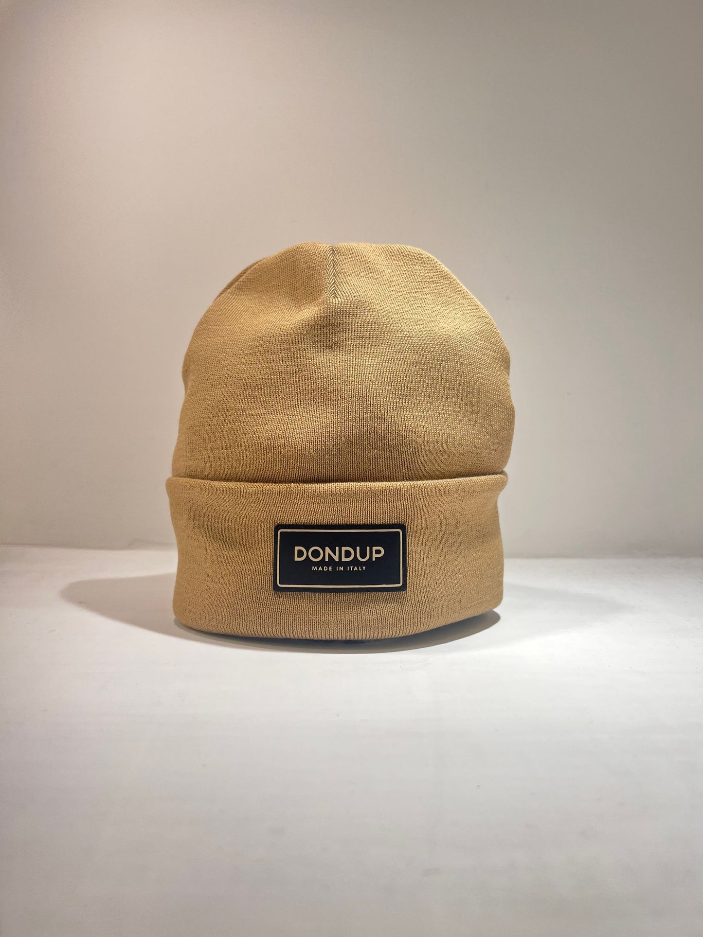 Cuffia in lana con patch