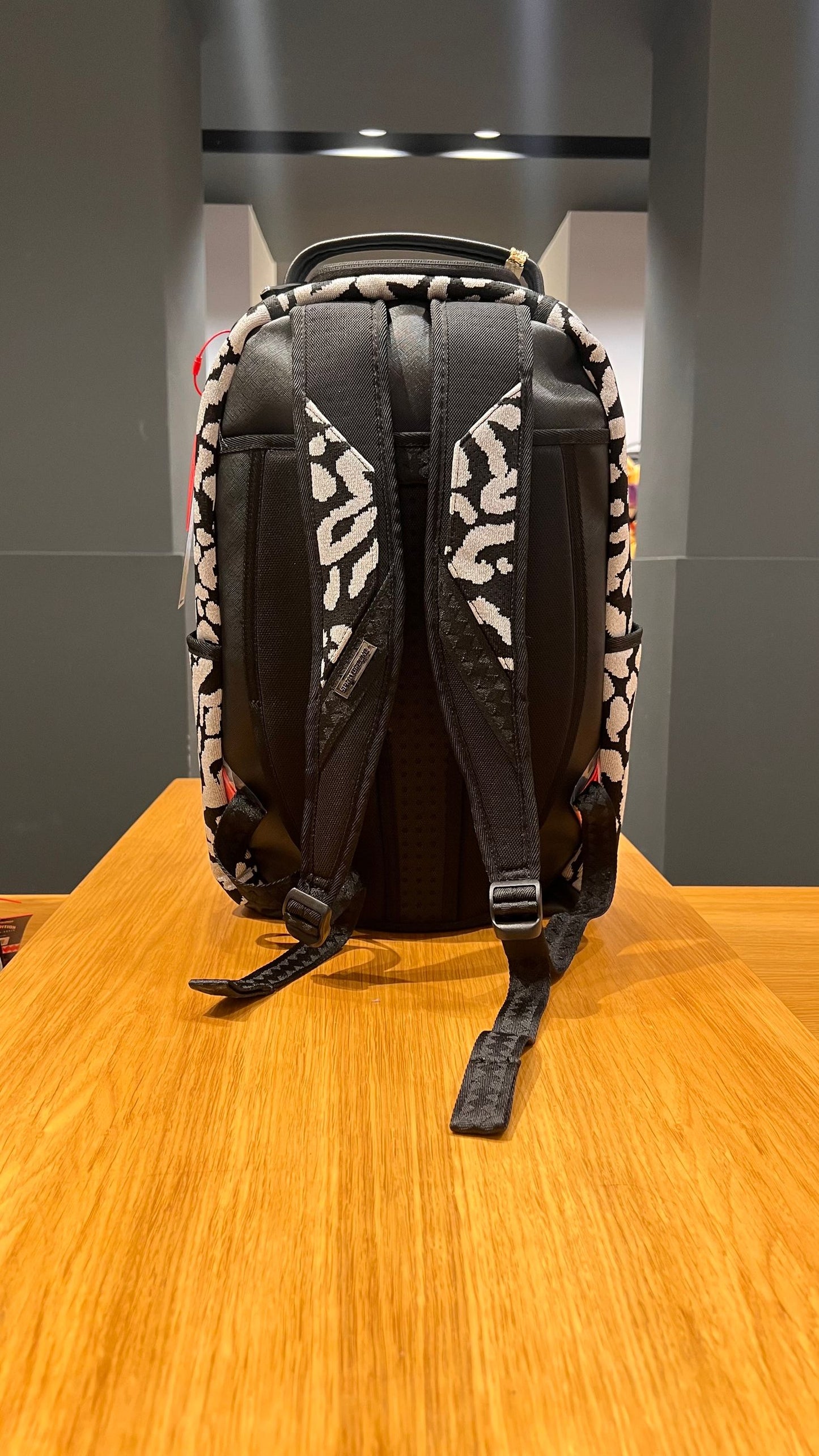 NOCTURNAL PREDATOR BACKPACK
