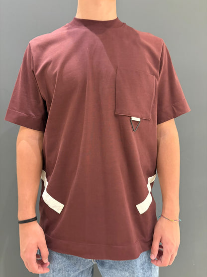 T-SHIRT CON STRISCIA SUL RETRO