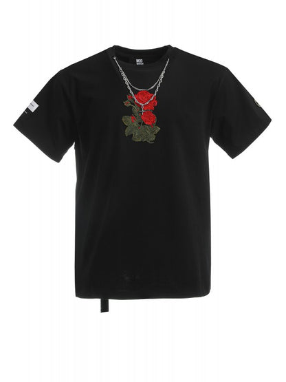 MW082020624 t-shirt con patch e collana mwm