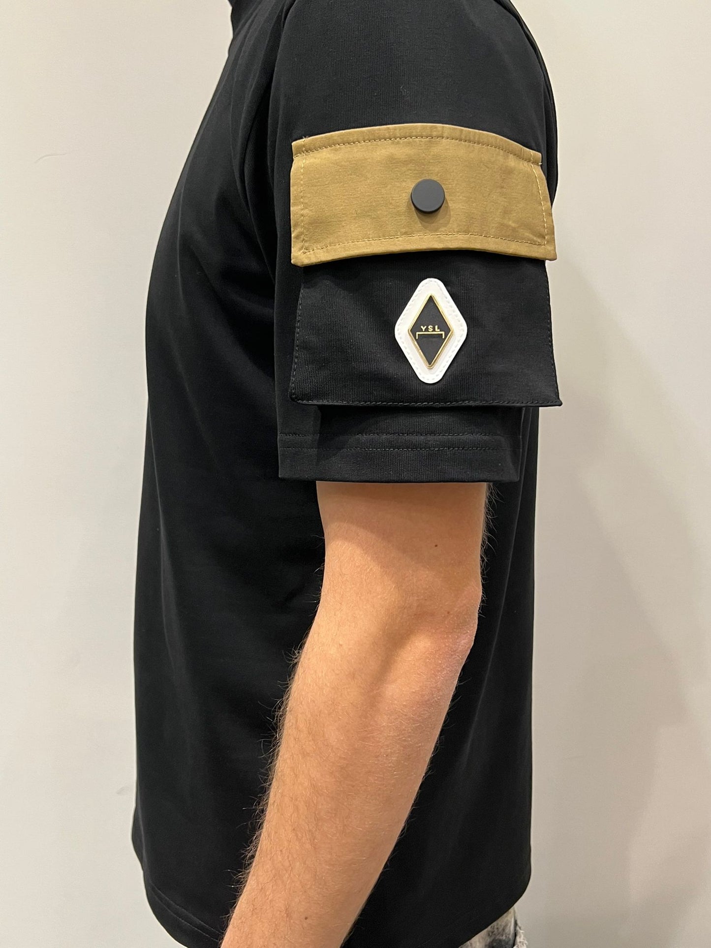 T-SHIRT patch spalla