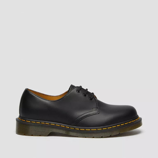 11838002 stringate dr.martens