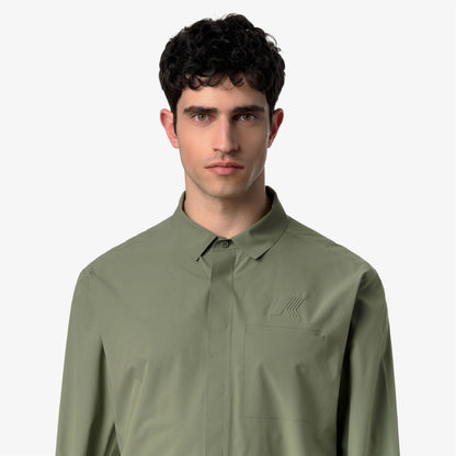 SHARRIE TECH OVERSHIRT
verde