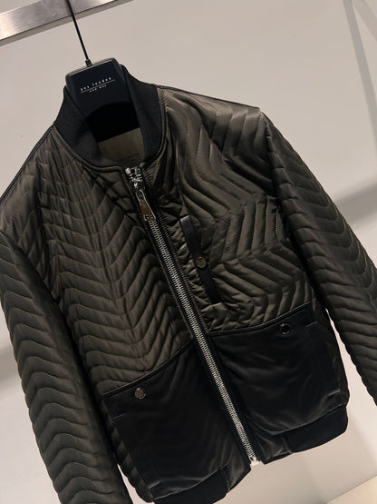 Bomber nylon e pelle con trapunta a onde