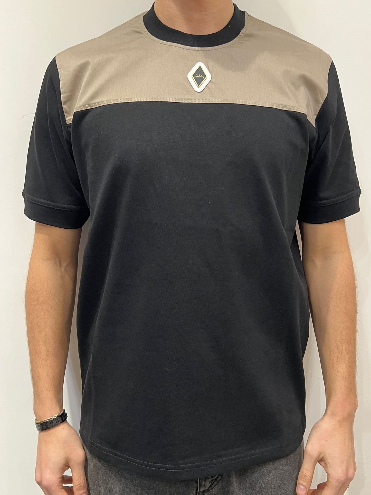 T-SHIRT CARRE