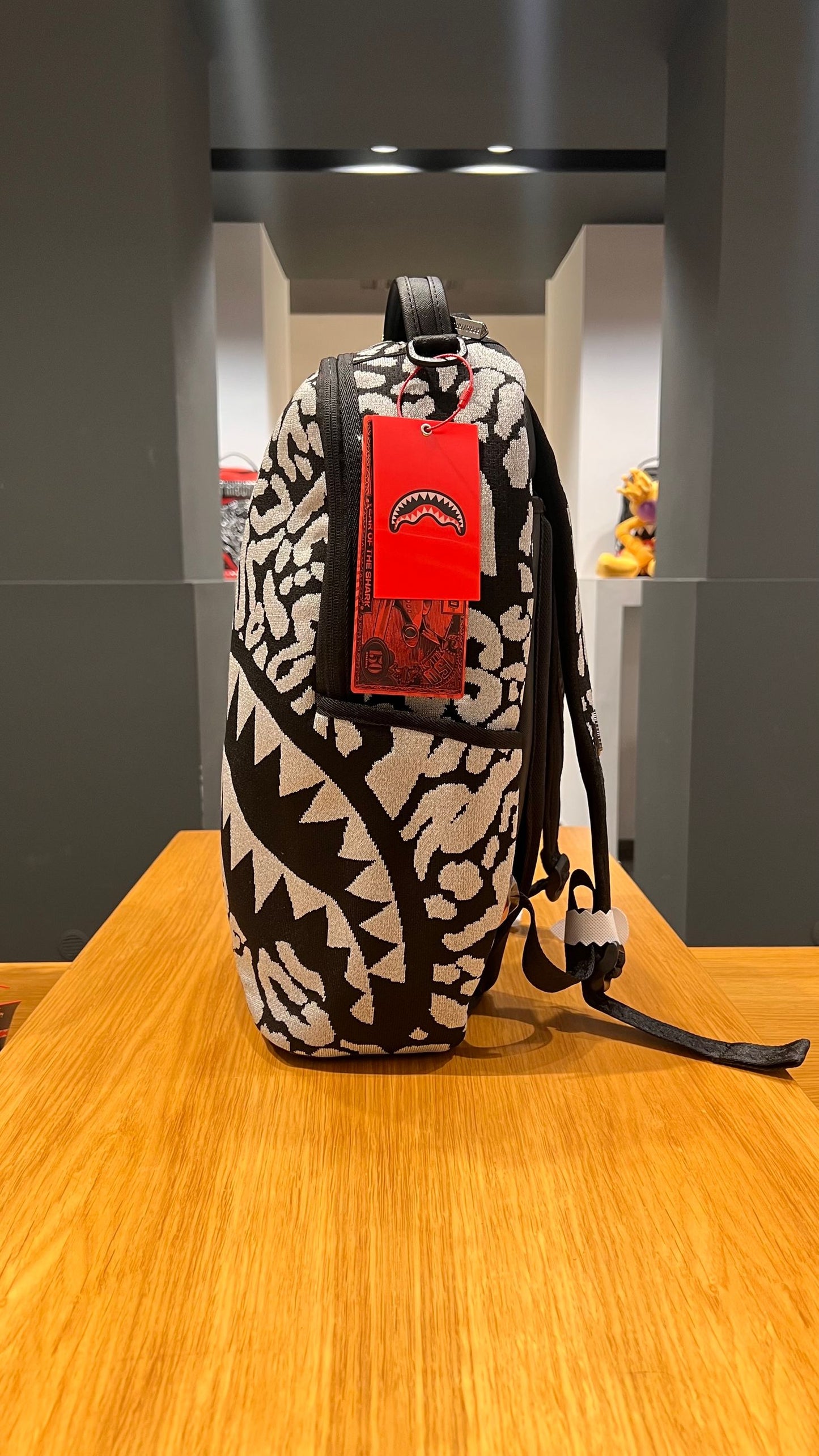 NOCTURNAL PREDATOR BACKPACK
