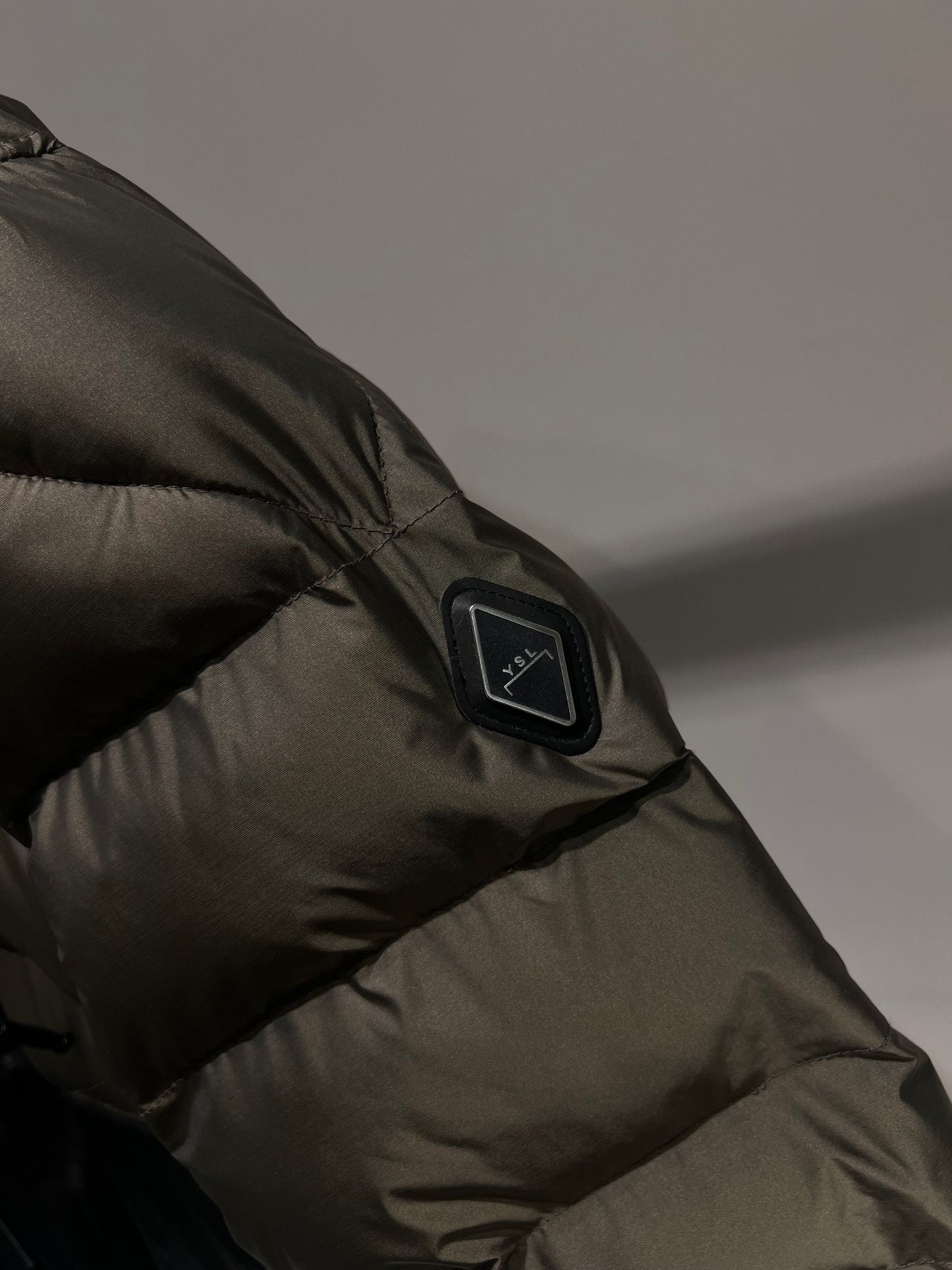 Bomber con marsupio in pelle