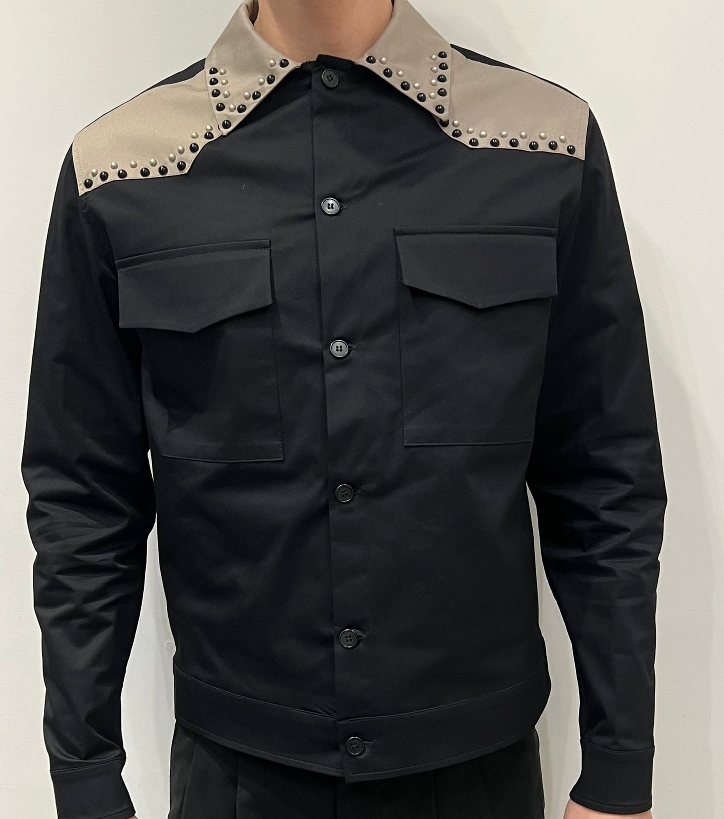 OVERSHIRT CON BORCHIE